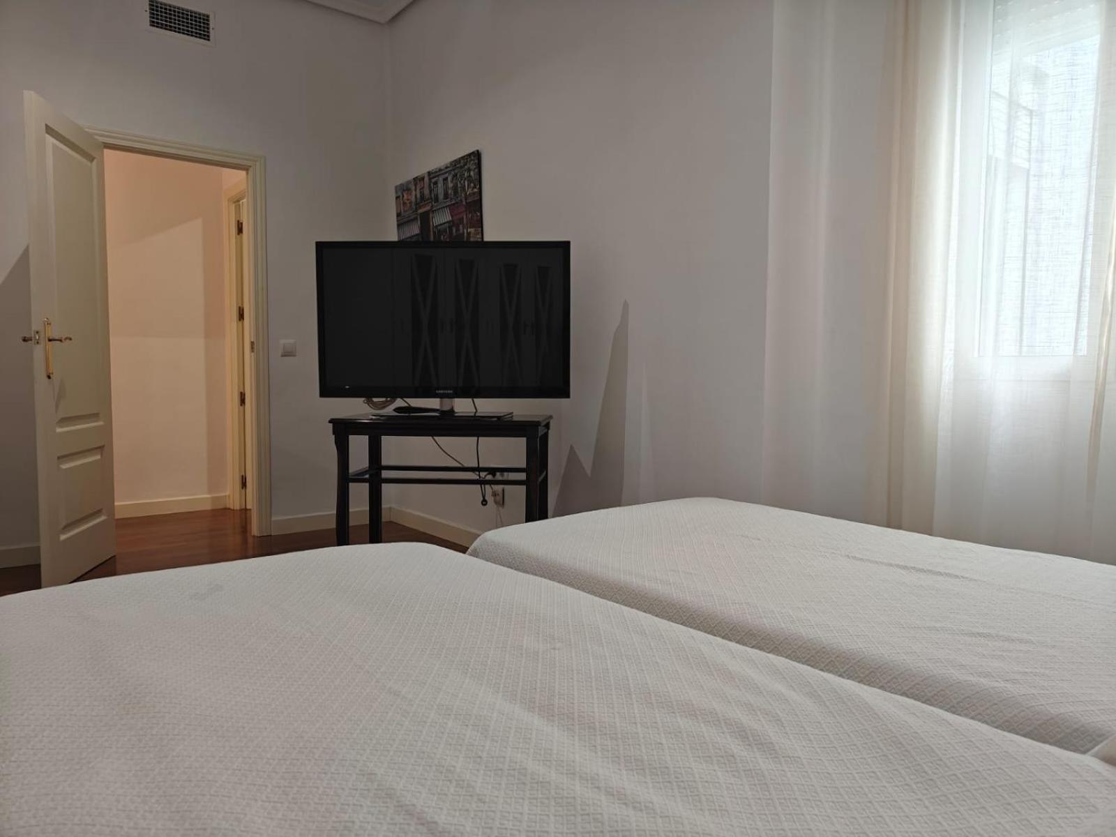 Gran Capitan Luxury Center Apartment- Parking Córdoba Exteriör bild